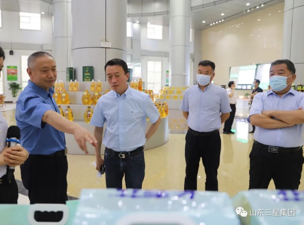 黑龙江省齐齐哈尔市粮食局党组书记、局长周建宇来蘑菇视频
参观调研