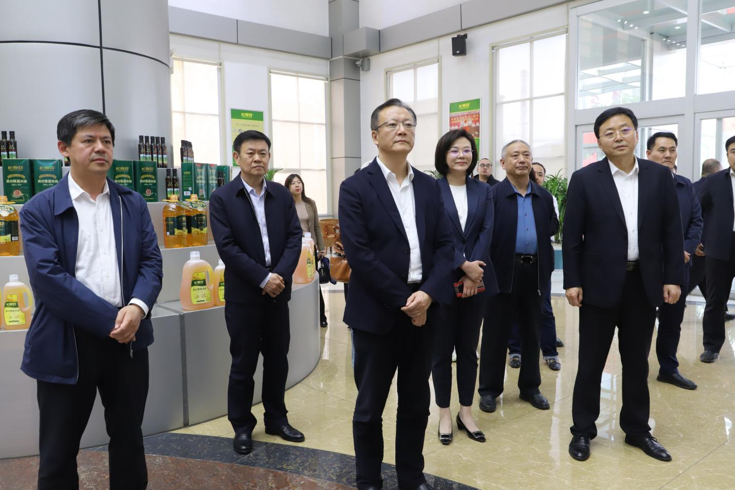央媒采访团走进山东三星团体展开主题采访勾当